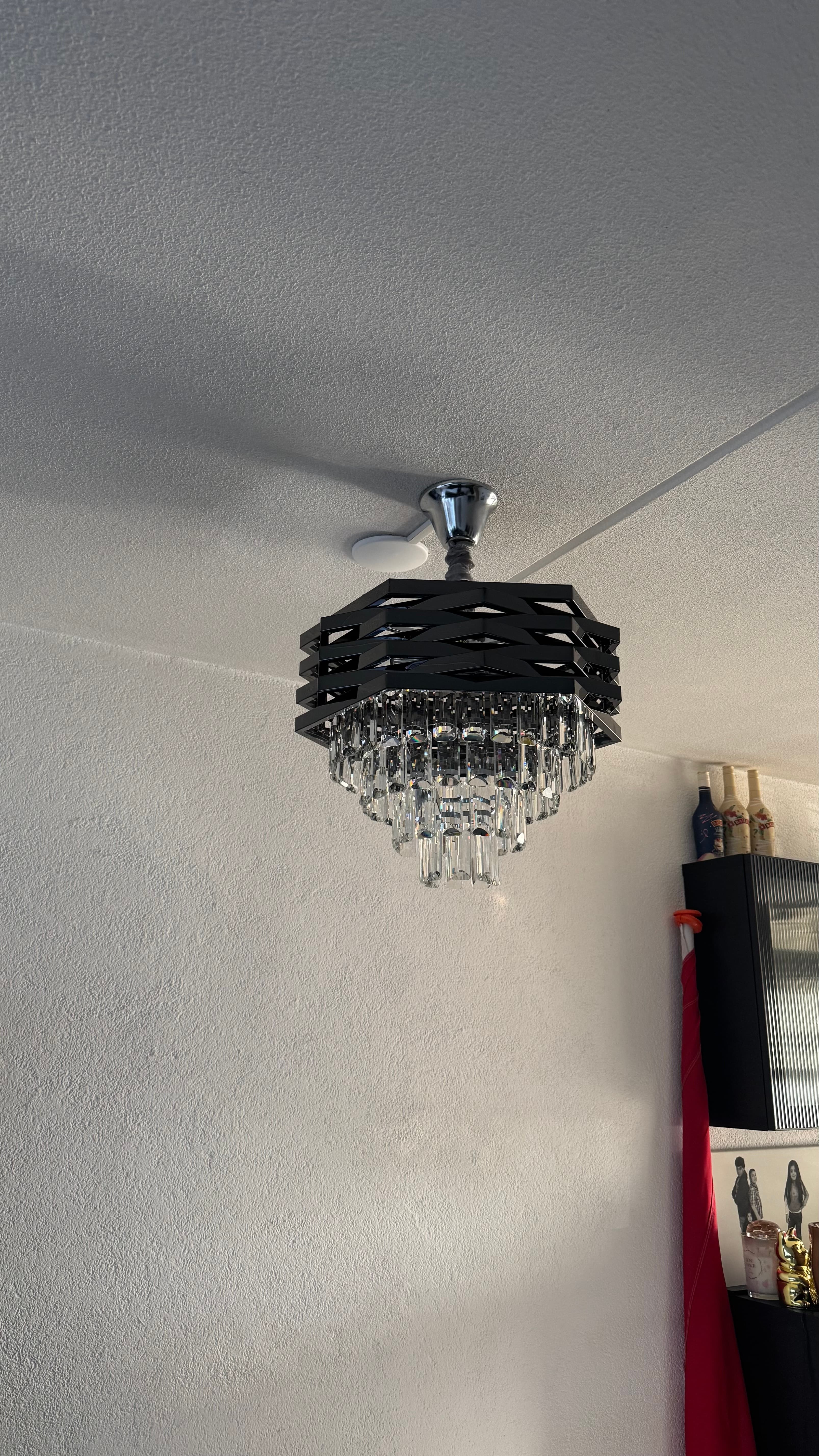 Plafondlamp geplaatst